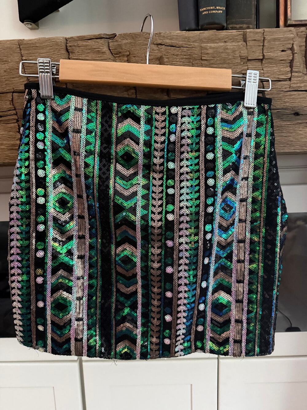 Body Central Sequin Aztec Tribal Mini Skirt Green Black Iridescent Medium (
